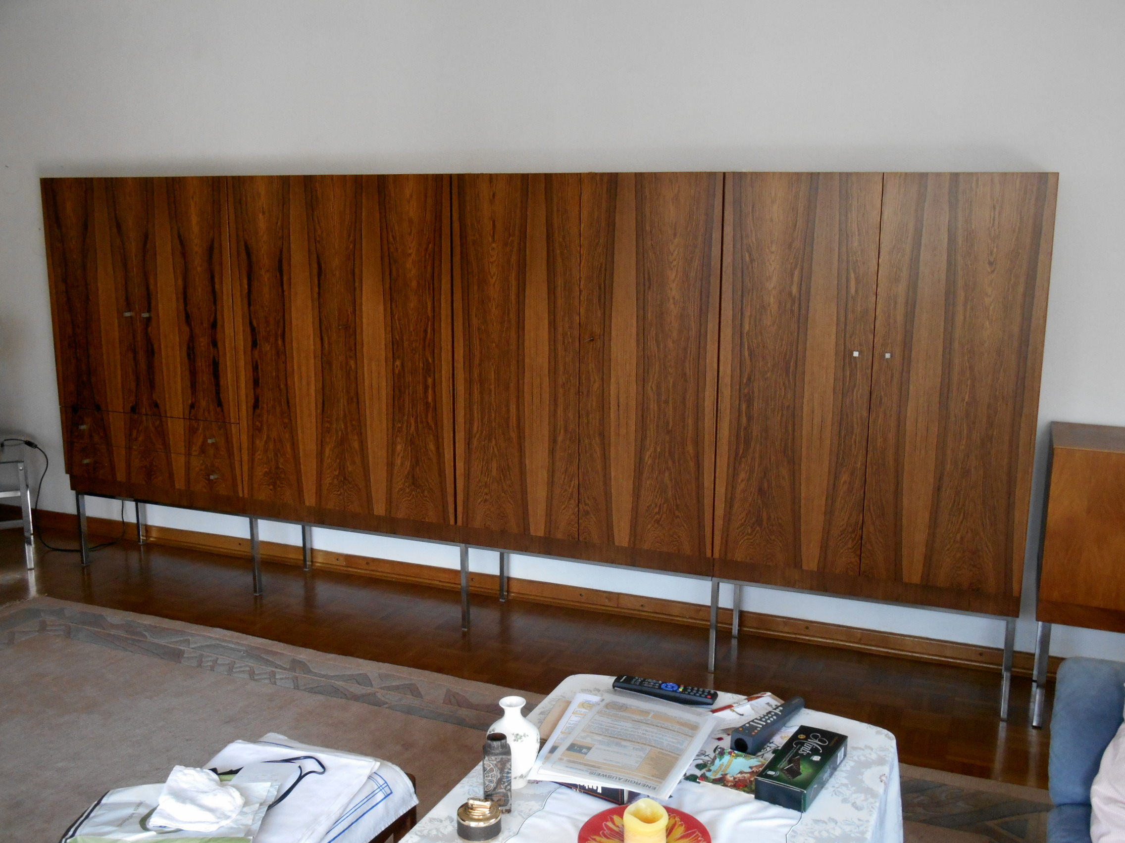 wohnzimmerschrank